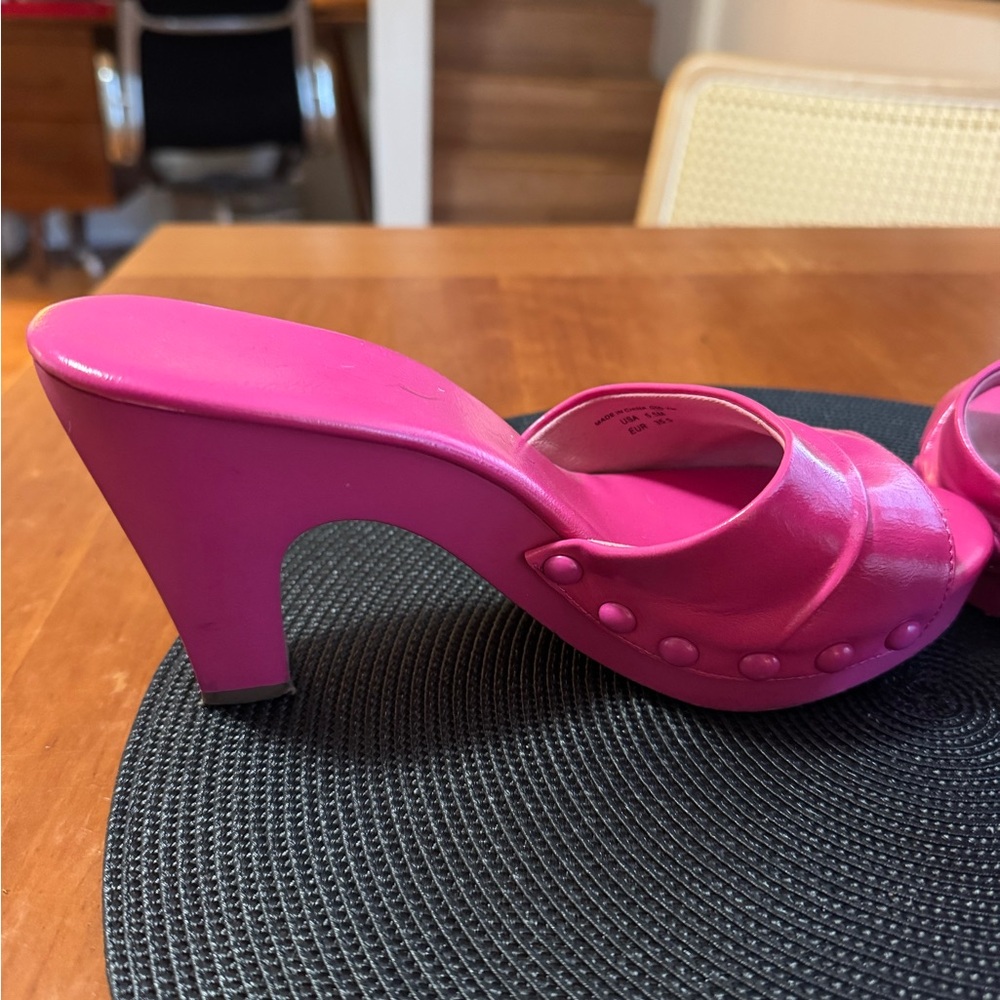 Nina Shoes Pink Mules Sleek Design